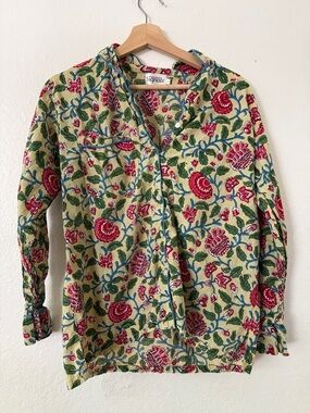 Signals Floral Button-Up PJ Top in Pink Blue Green Sz L